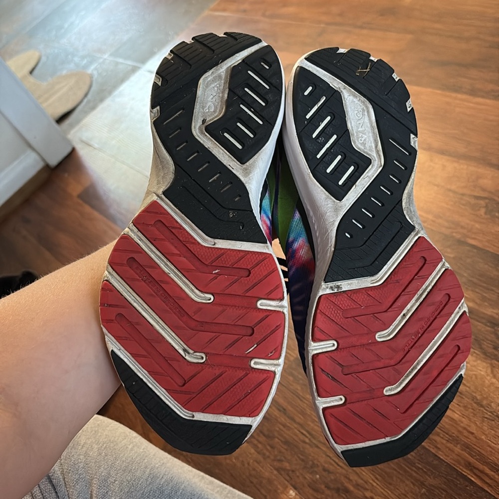 Brooks Running Shoes - Picture 2 of 4